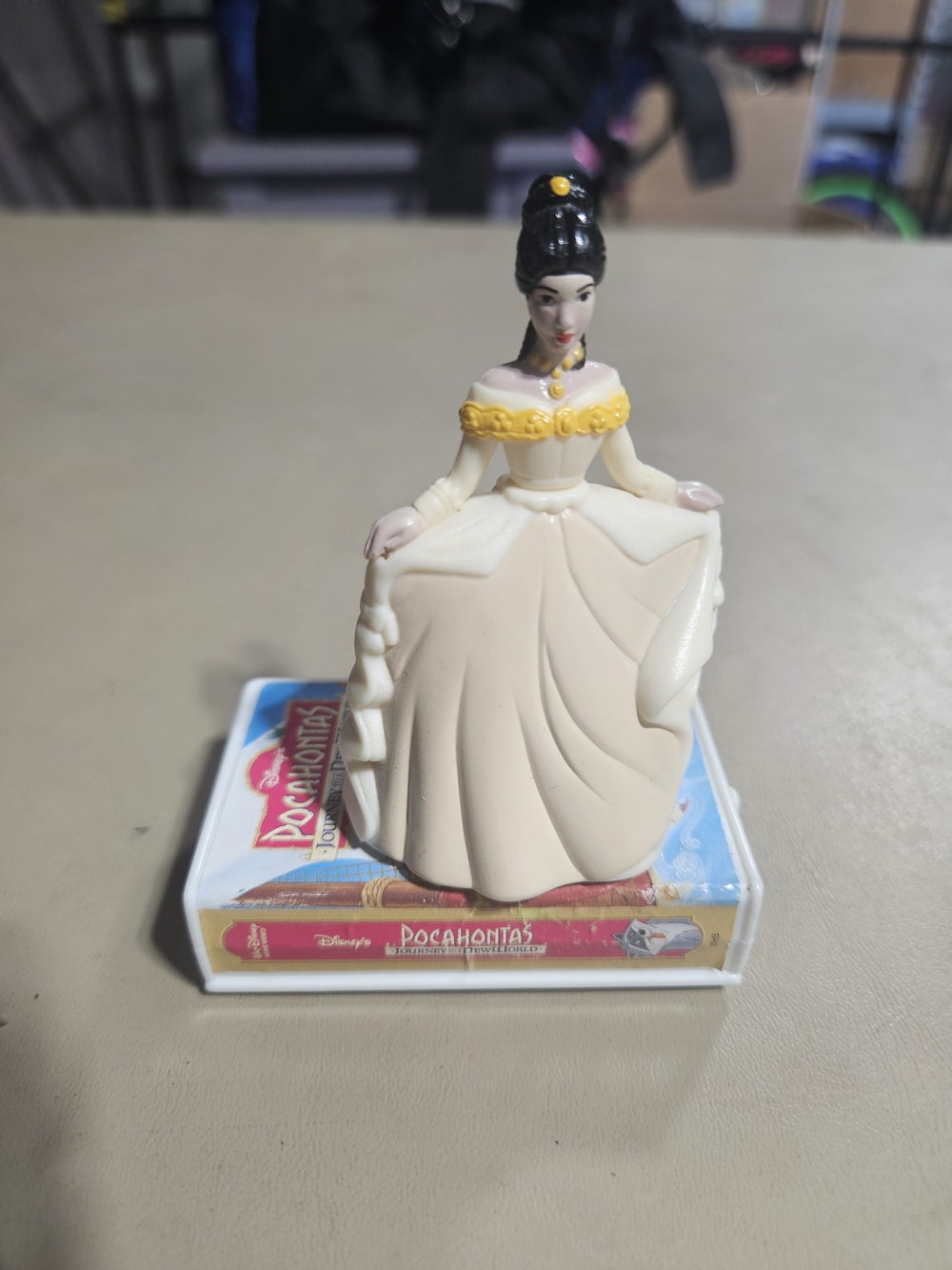 Vintage Disney Princess Figurine  - Pocahontas Macdonalds Toy